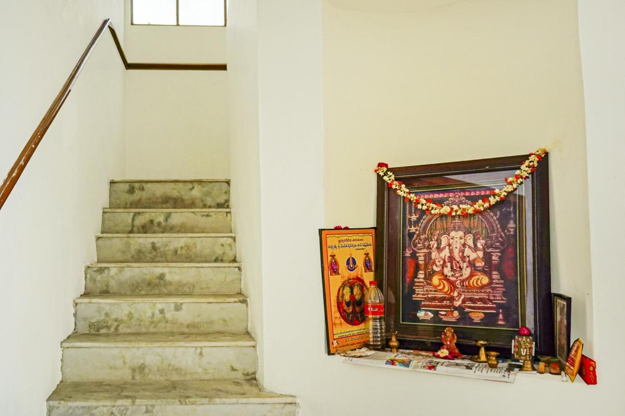 Hotel O Swapna Vijayawada Exterior photo